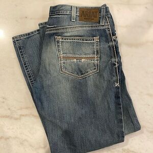 Men’s Ariat low rise boot cut jeans size 36/32